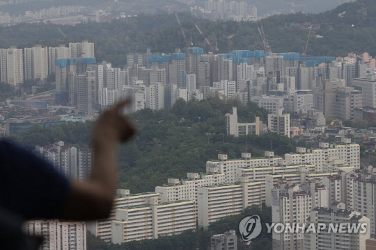 서울 여의도 63스퀘어에서 본 서울 아파트. 연합뉴스